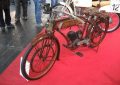moto-ollearo-132-din-1924-la-standul-unui-club-auto-moto