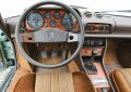 cockpit-peugeot-504-coupe-1981